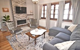 Apozari Xenias Apt